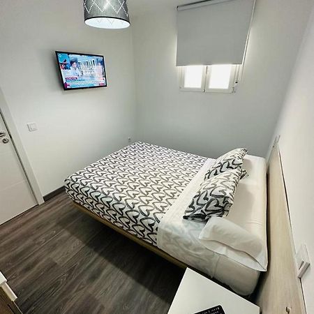 Hospedaje Nueva Numancia Madrid Bagian luar foto