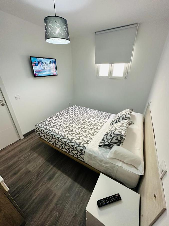 Hospedaje Nueva Numancia Madrid Bagian luar foto